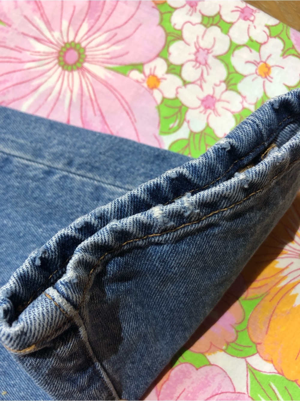 Levi's Premium 501 S 30x28 Skinny Jeans Distressed Button Fly - Picture 4 of 16
